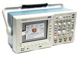 TDS3034С. Осциллограф с цифровым люминофором.
